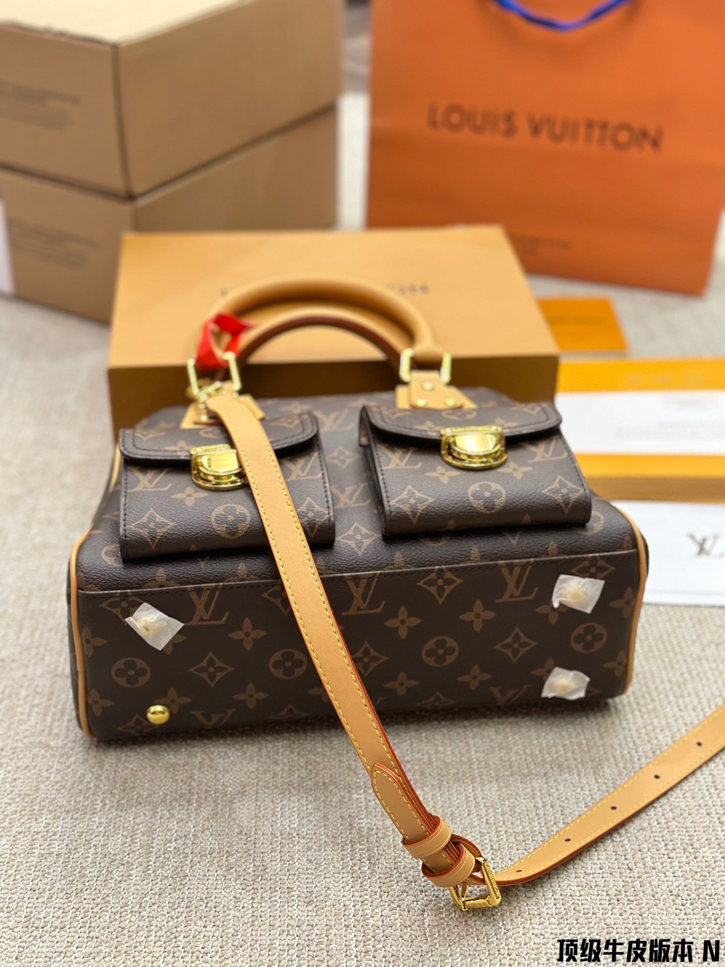 6XE253BDE Stylish leather bag 