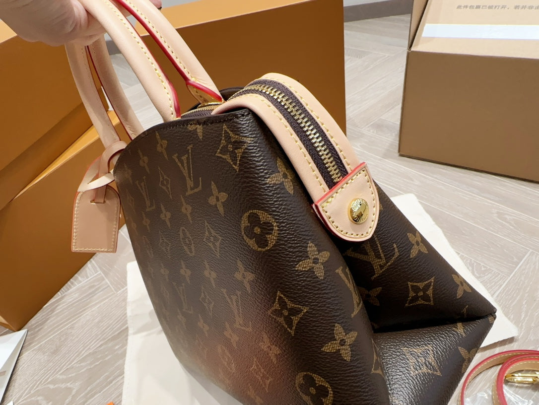 6XE196BDE Stylish leather bag 