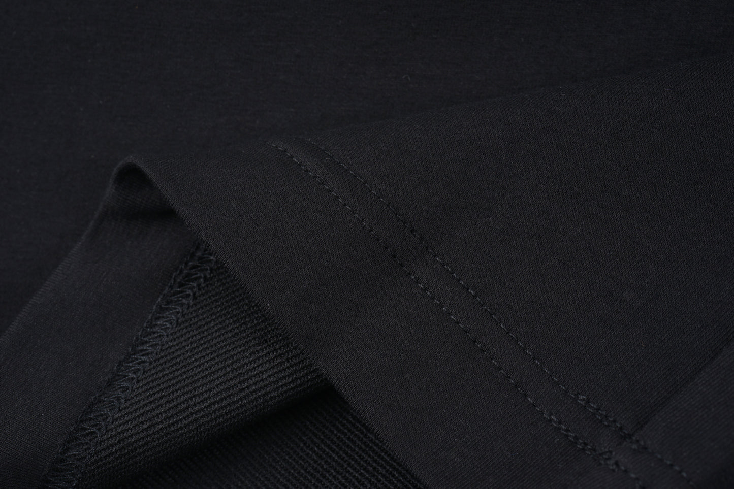 145RA42UDE Stylish shorts