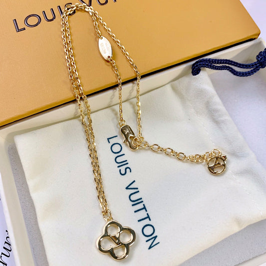 1YE248XDE Stylish Necklaces