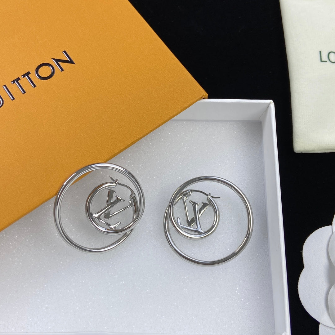 1NE213EDE Stylish Earrings