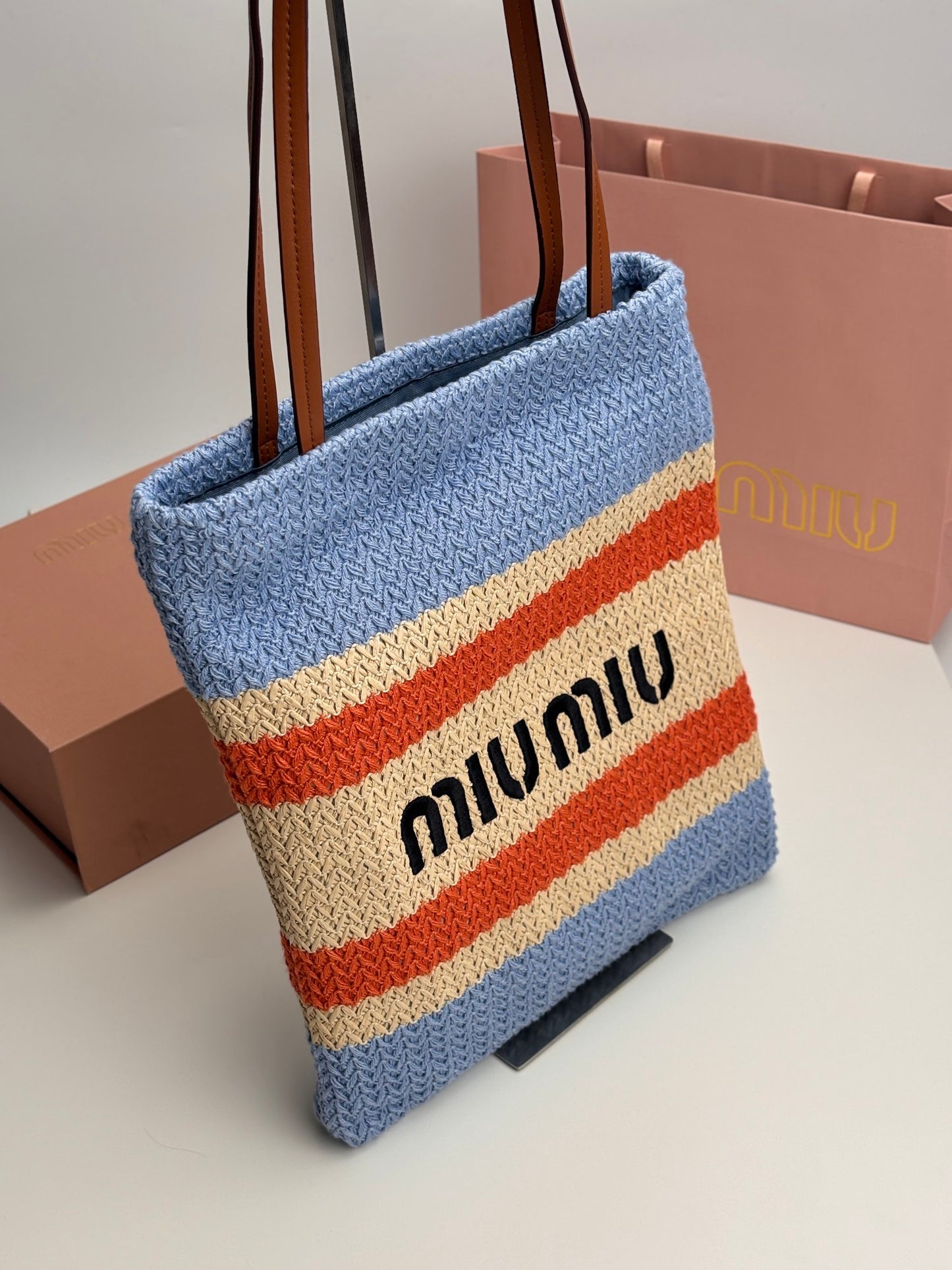 1XA77BDE Stylish Woven Bag