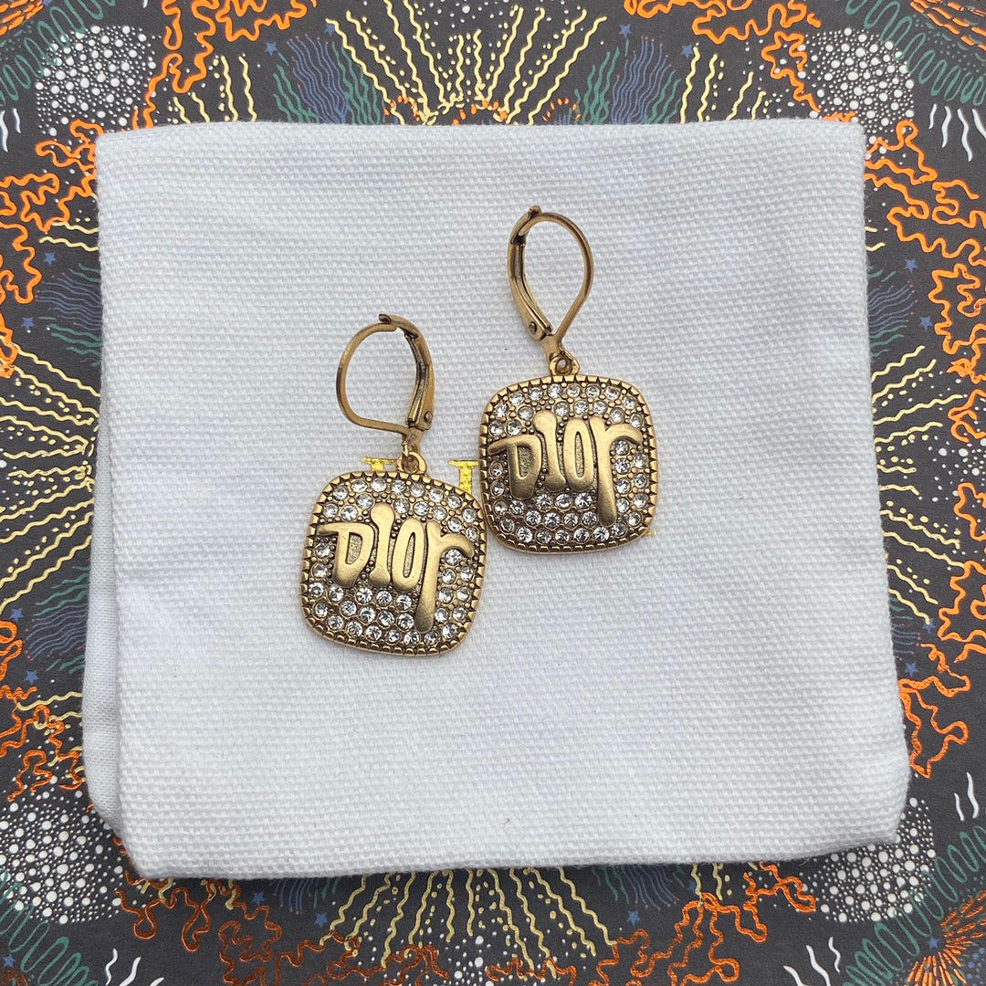 14D415EDE Stylish Earrings