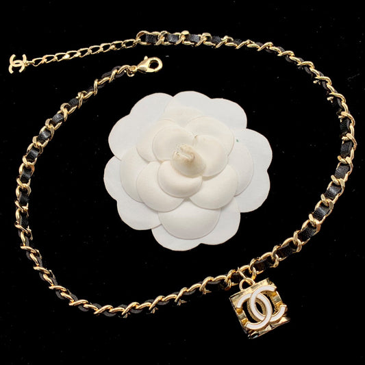 1NC182XDE Stylish Necklaces