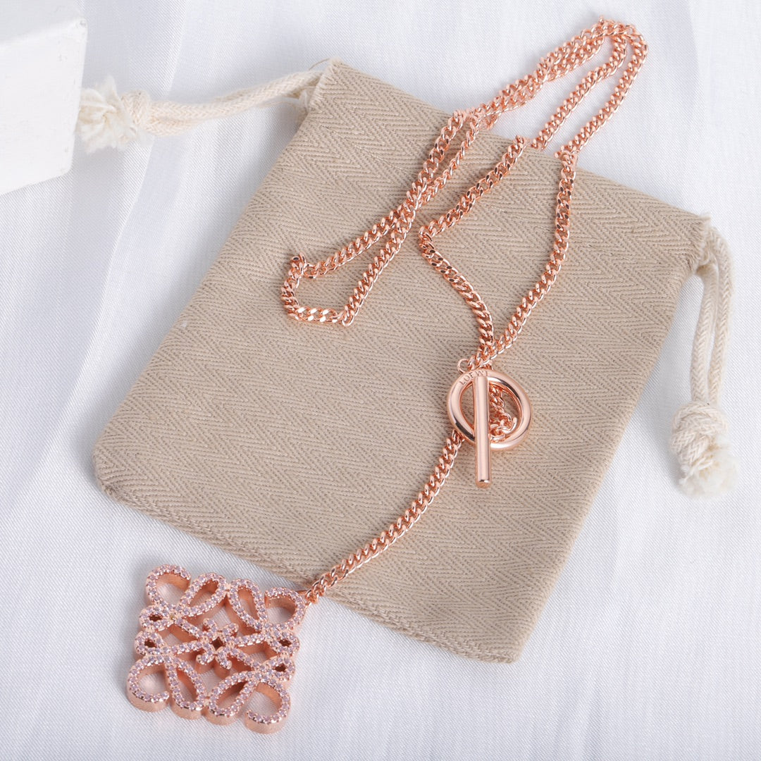 175RA37XDE Stylish  Necklaces