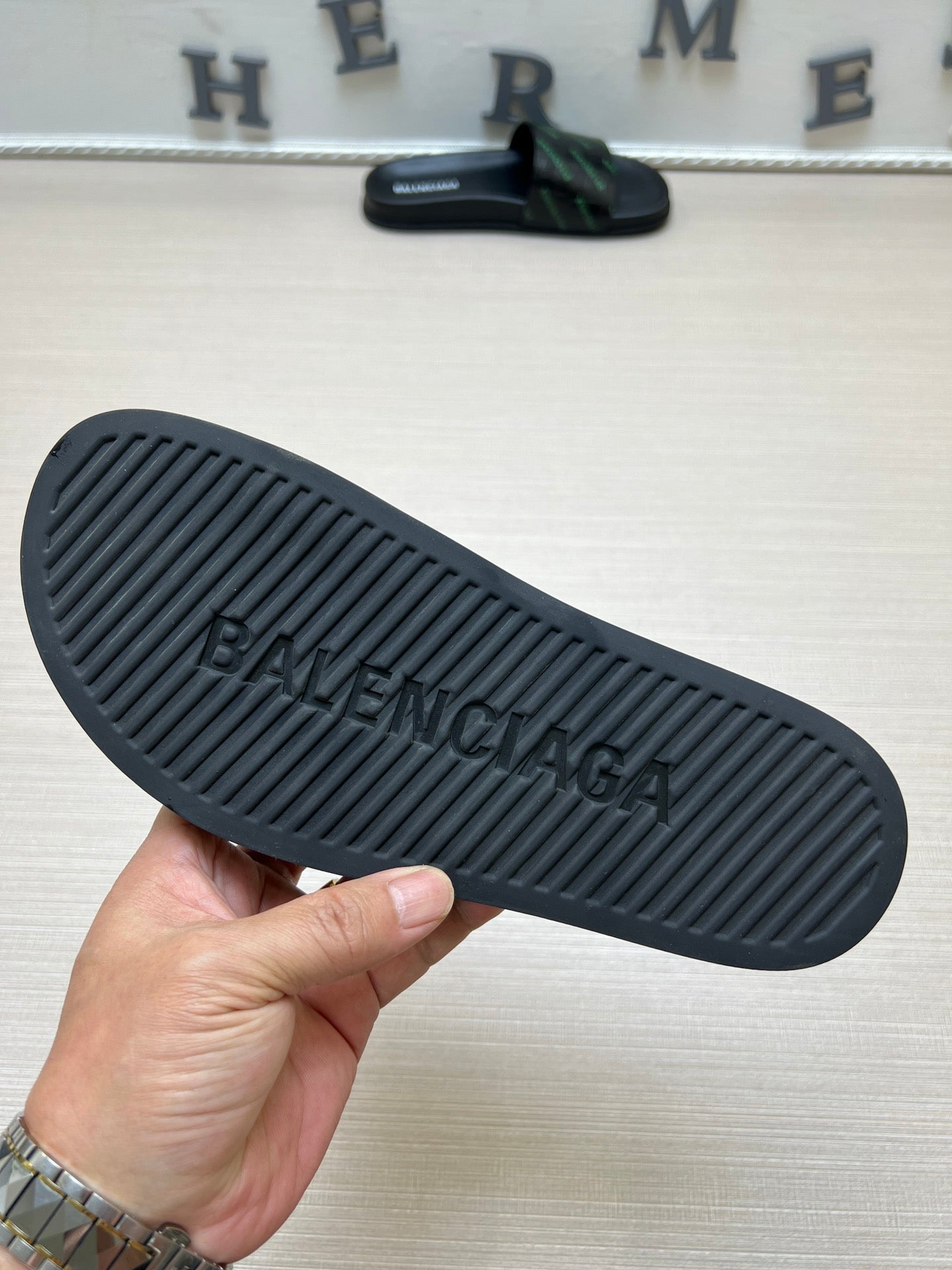54J99ZDE Stylish slippers