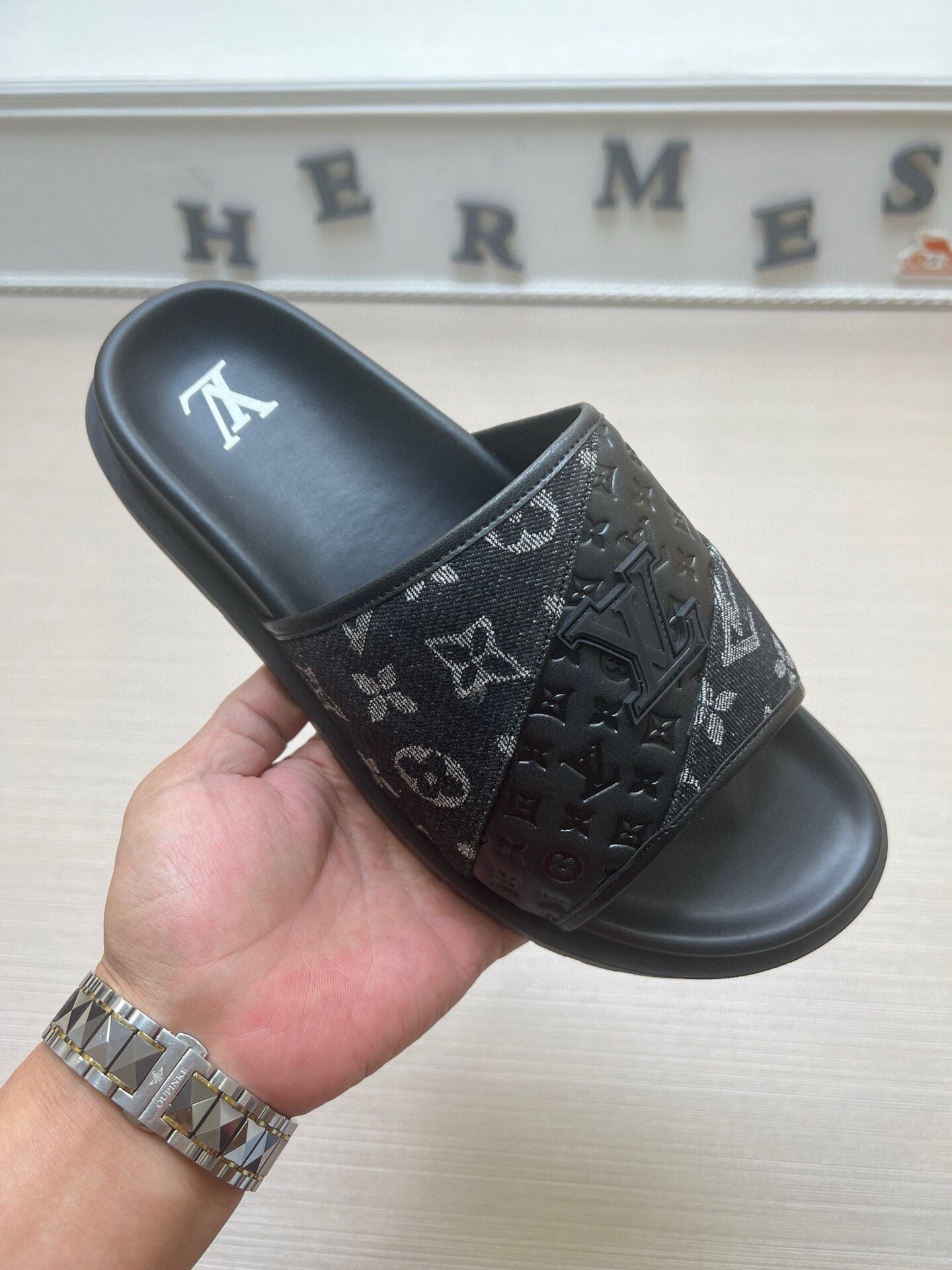 5WE249ZDE Stylish Slippers