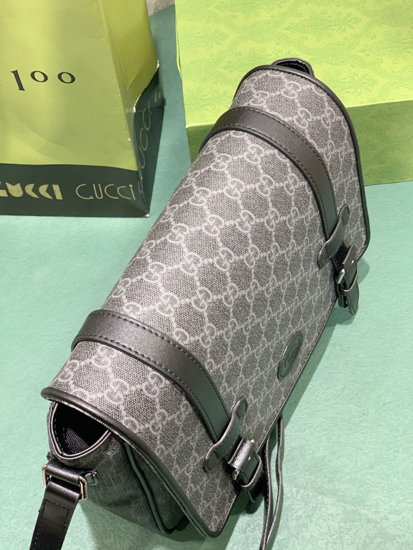 1XB271BDE Stylish leather bag 