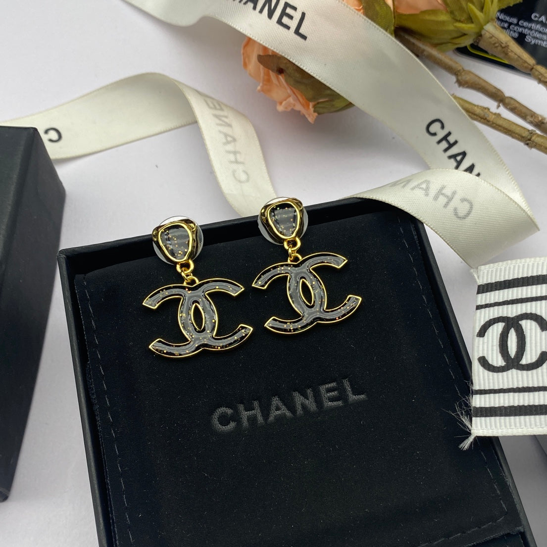 1YC101EDE Stylish Earrings