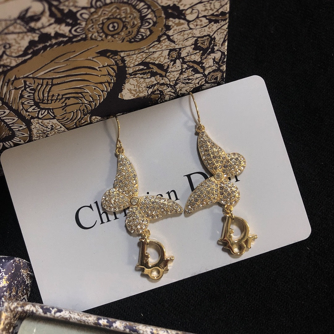 1YD225EDE Stylish Earrings