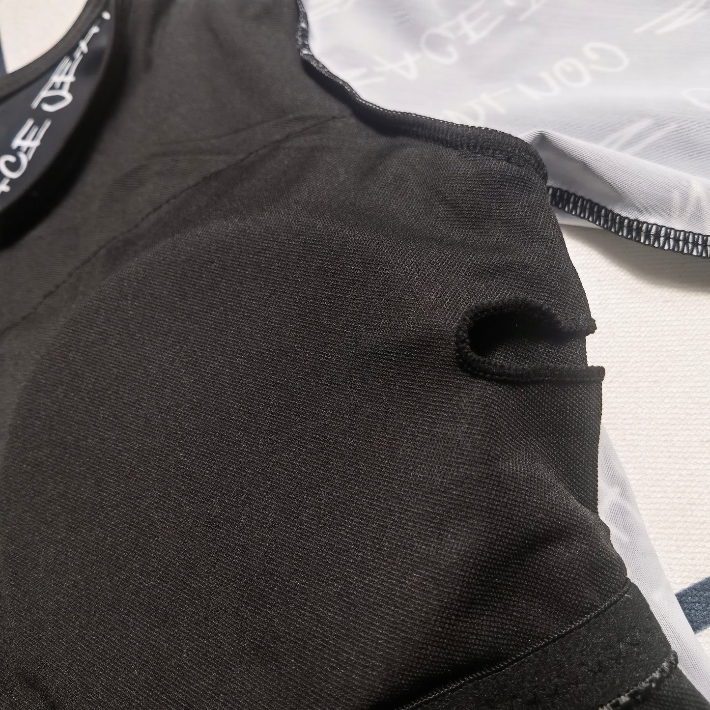14A135YDE Stylish Long sleeve swimsuit