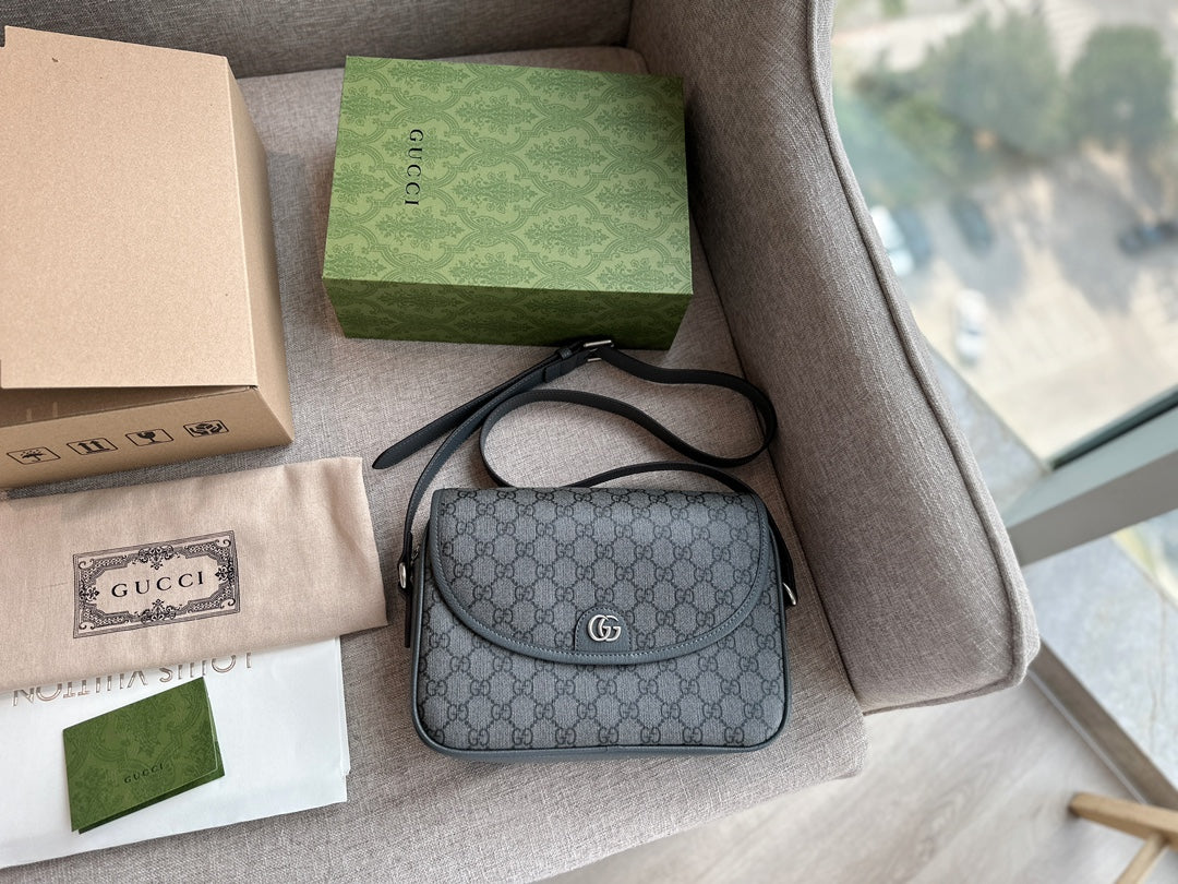 6XB206BDE Stylish leather bag 