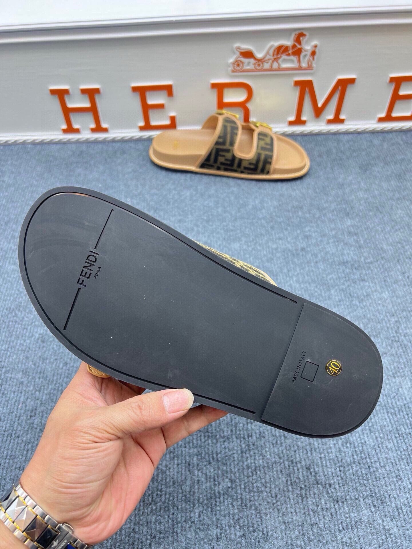 54F38ZDE Stylish slippers