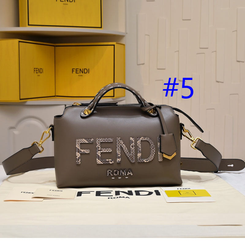 1WF110BDE Stylish leather bag