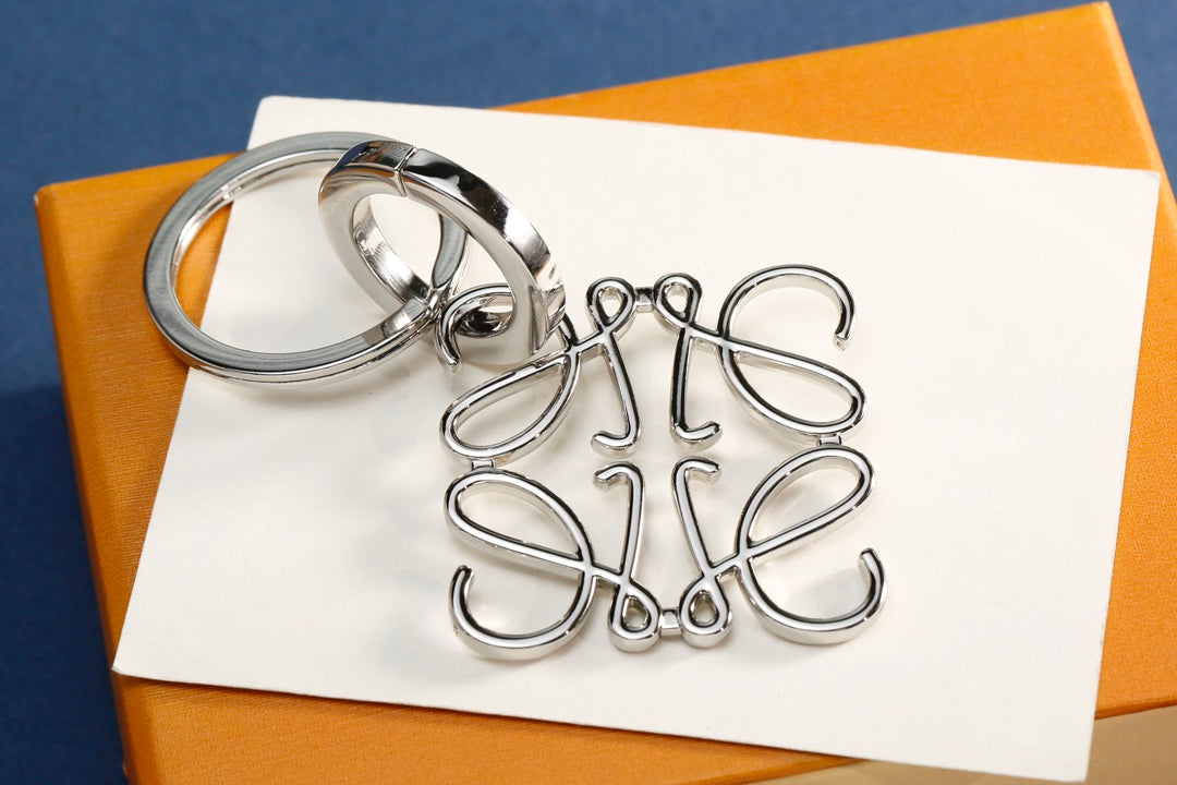 3RA15ADE Stylish key closure
