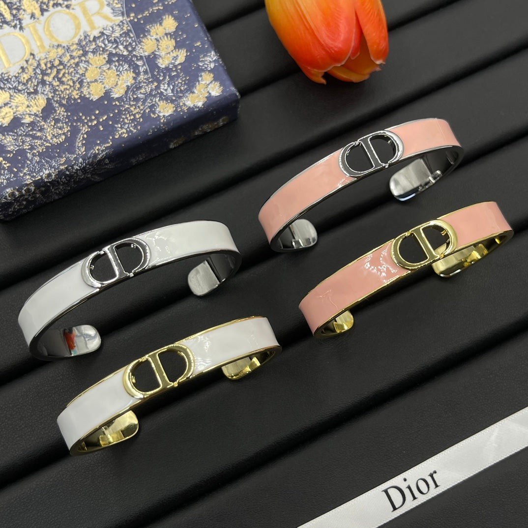 14D671KDE Stylish Bracelets