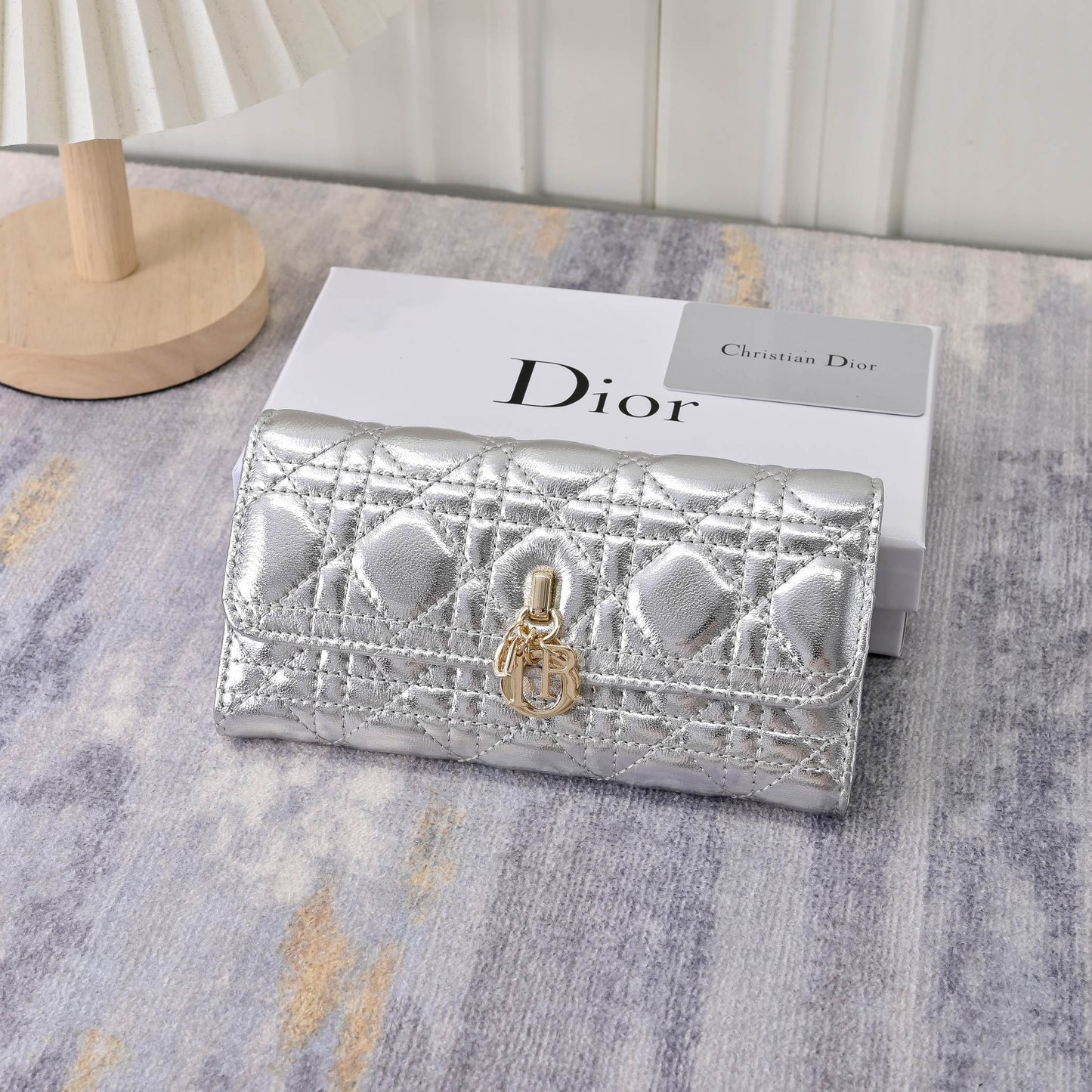 15RD89BDE Stylish leather bag