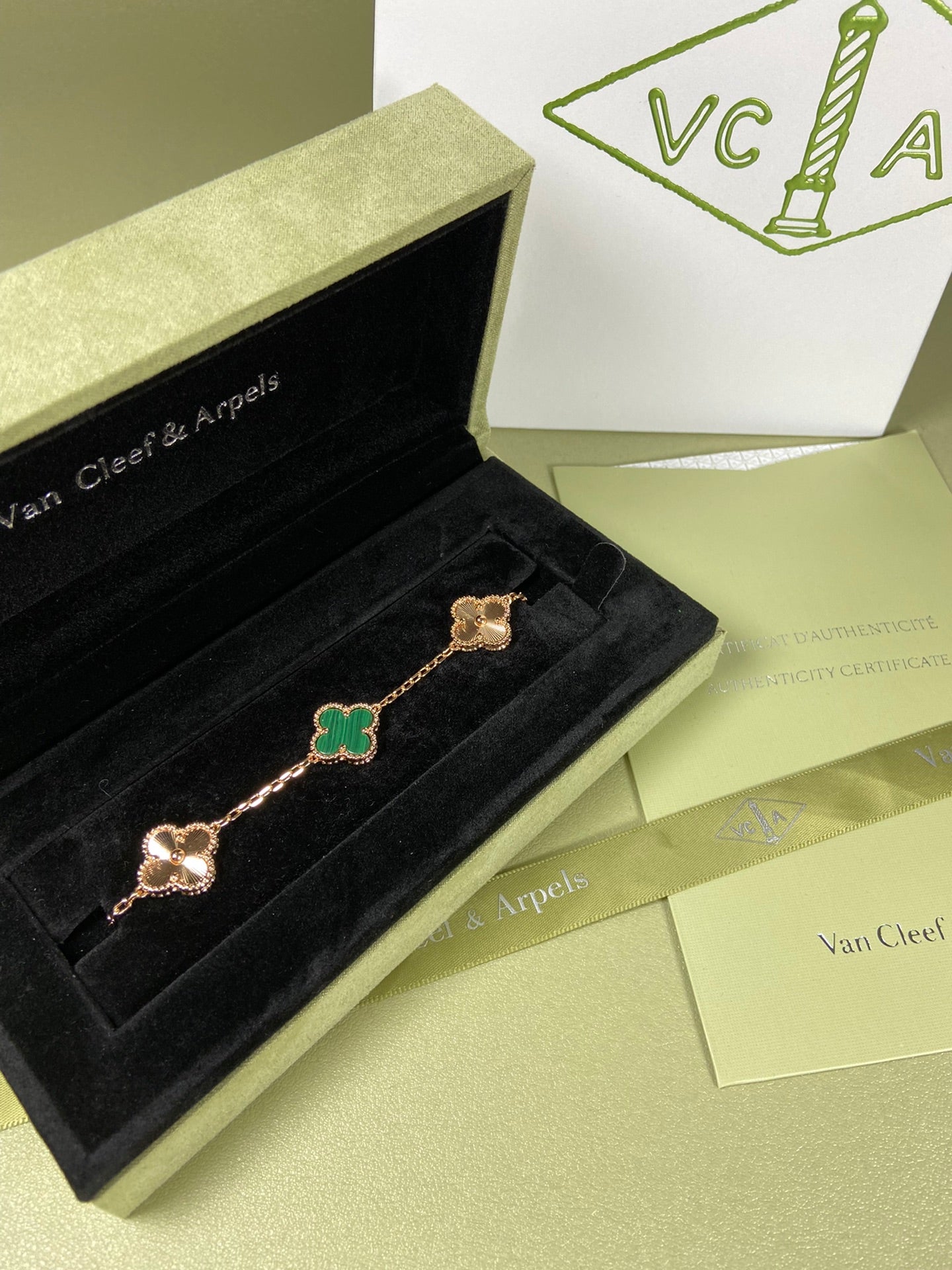 5XVA181KDE Stylish bracelets  5 flowers normal size1.5cm flower