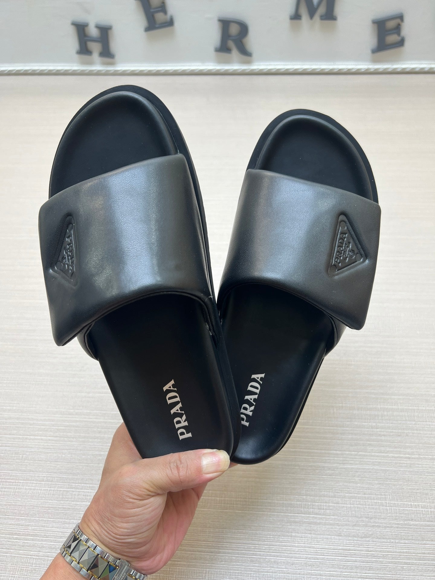 54PD7ZDE Stylish slippers