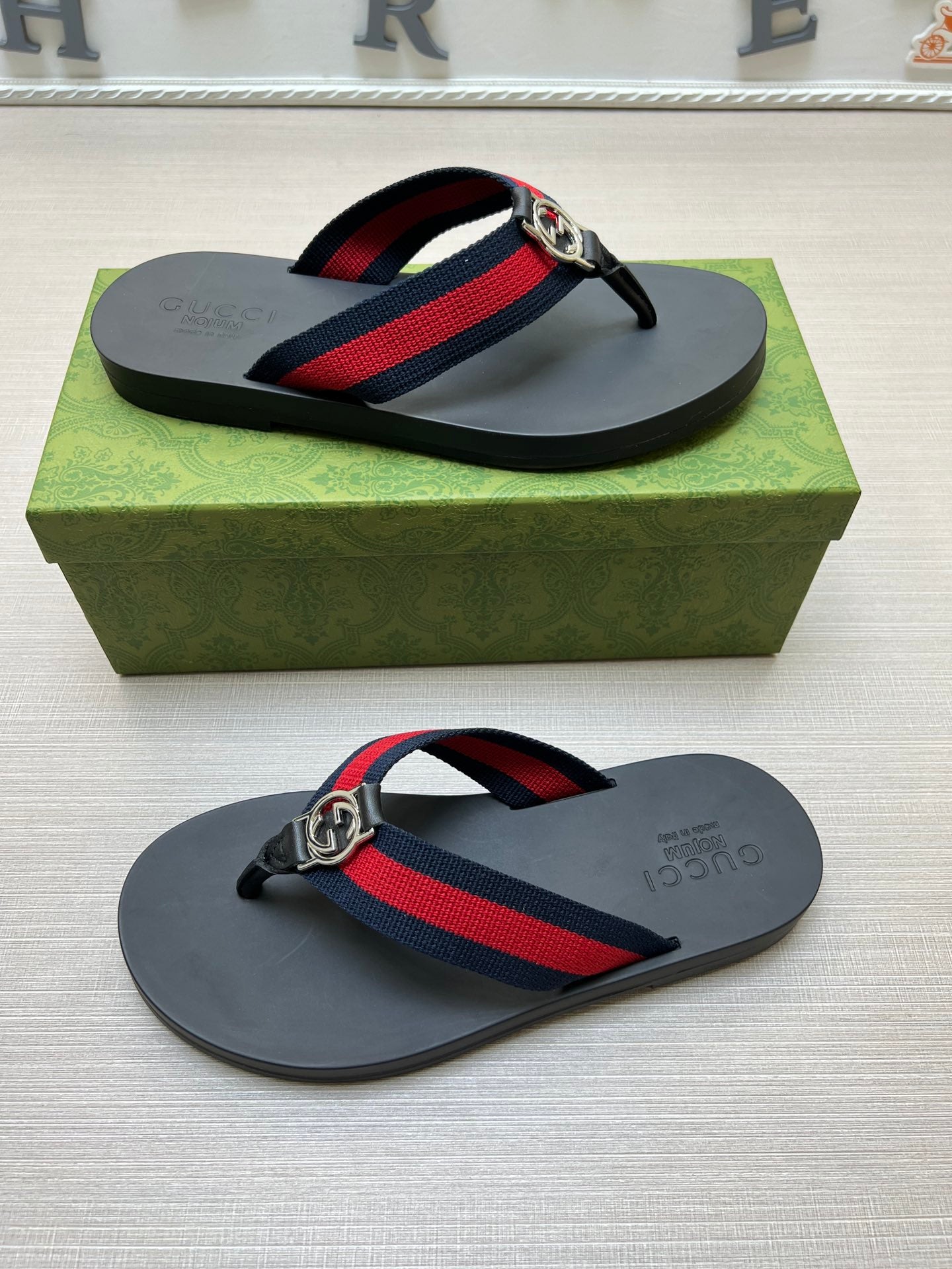 54B13ZDE Stylish slippers