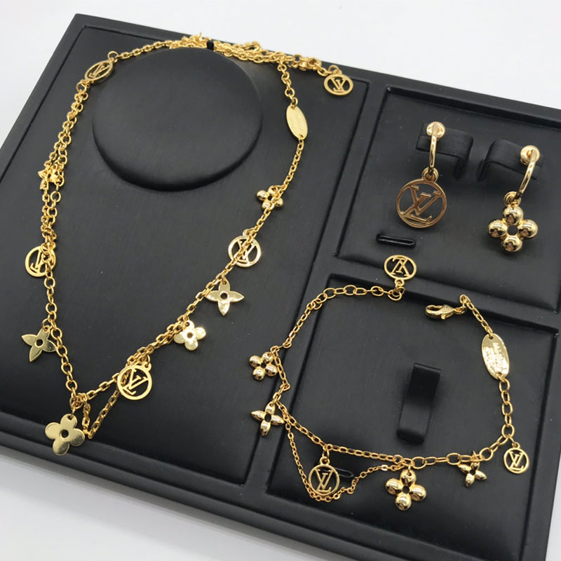 1XE599XDE Stylish Earrings Bracelets Necklaces
