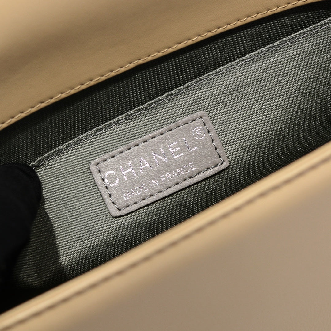 1XC413BDE Stylish leather bag