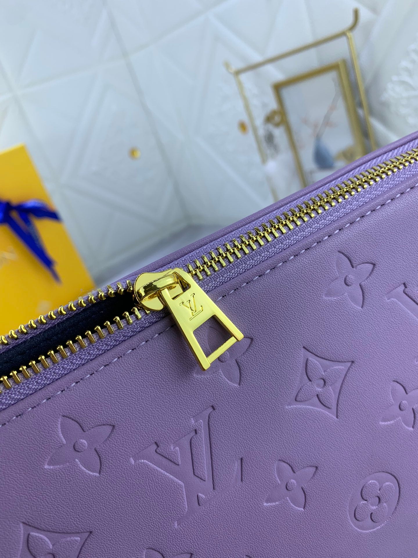 2XE40BDE Stylish leather bag 