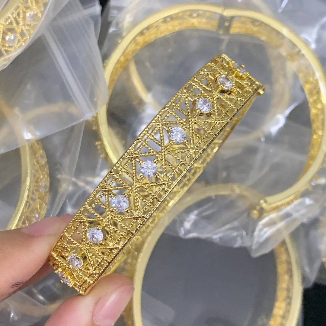 14E1016KDE Stylish Bracelets