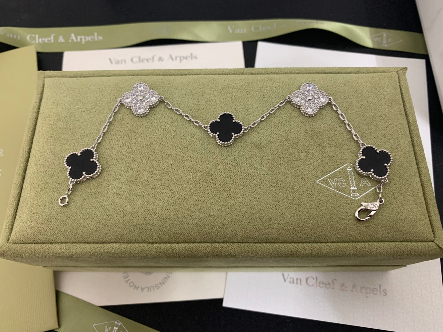 5XVA179KDE Stylish bracelets 5 flowers normal size1.5cm flower