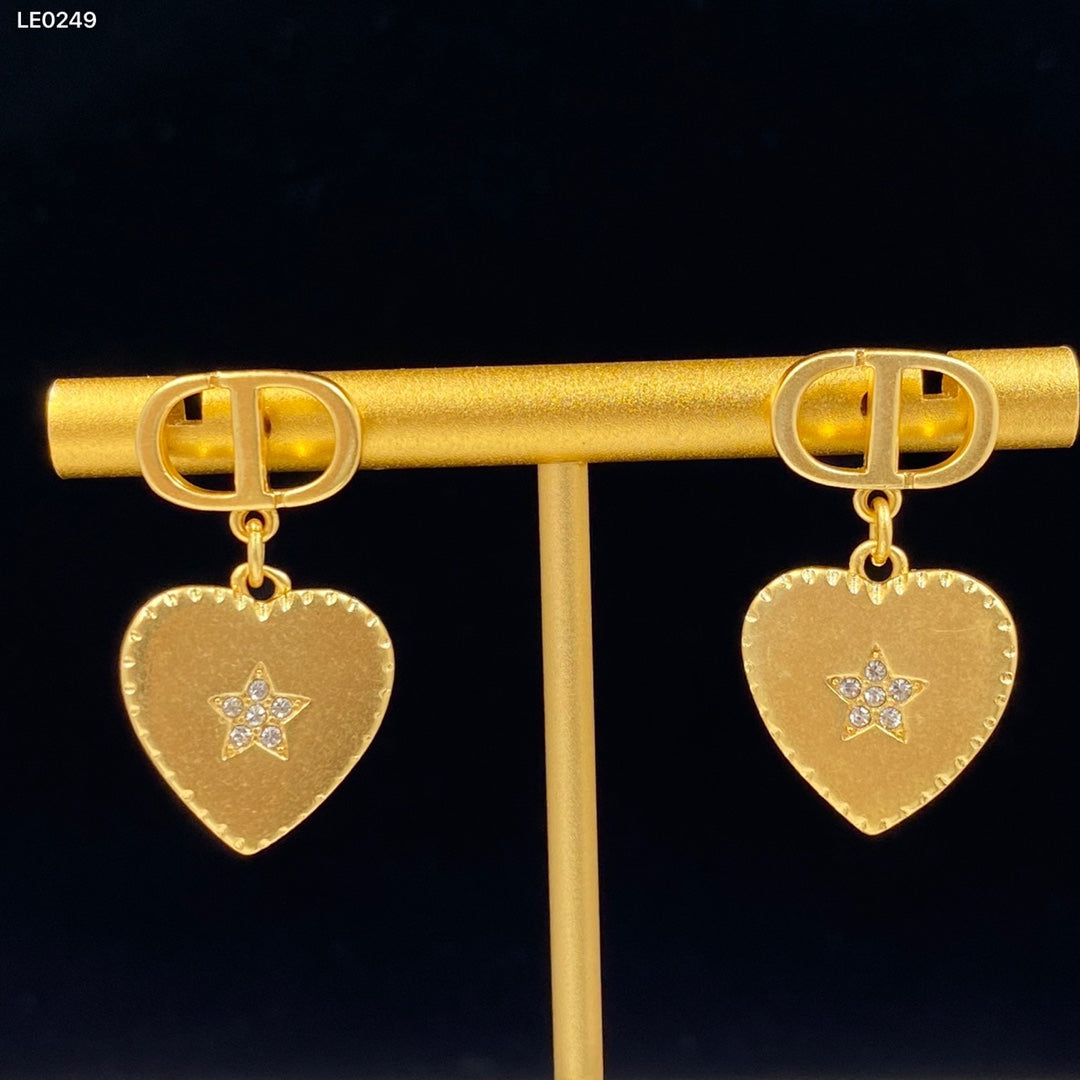 1YD221EDE Stylish Earrings