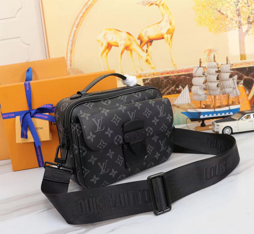 2XE137BDE Stylish leather bag 