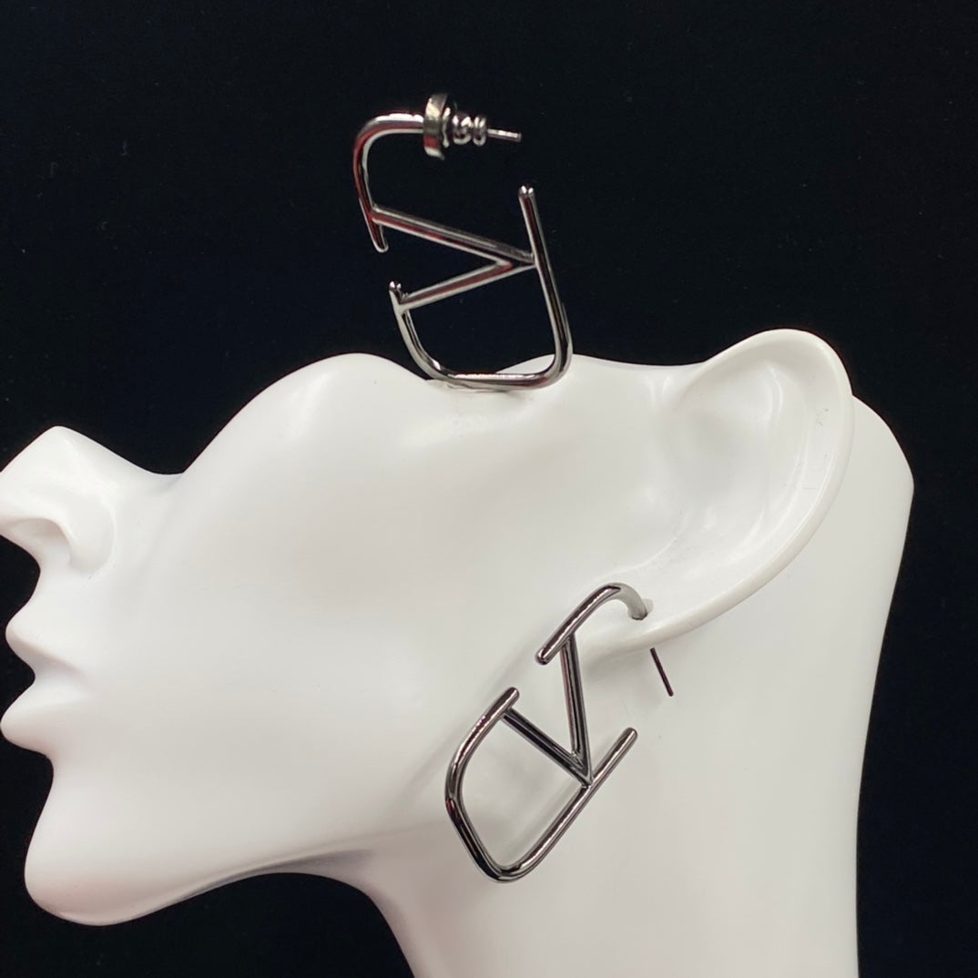 1XVL442EDE Stylish Earrings