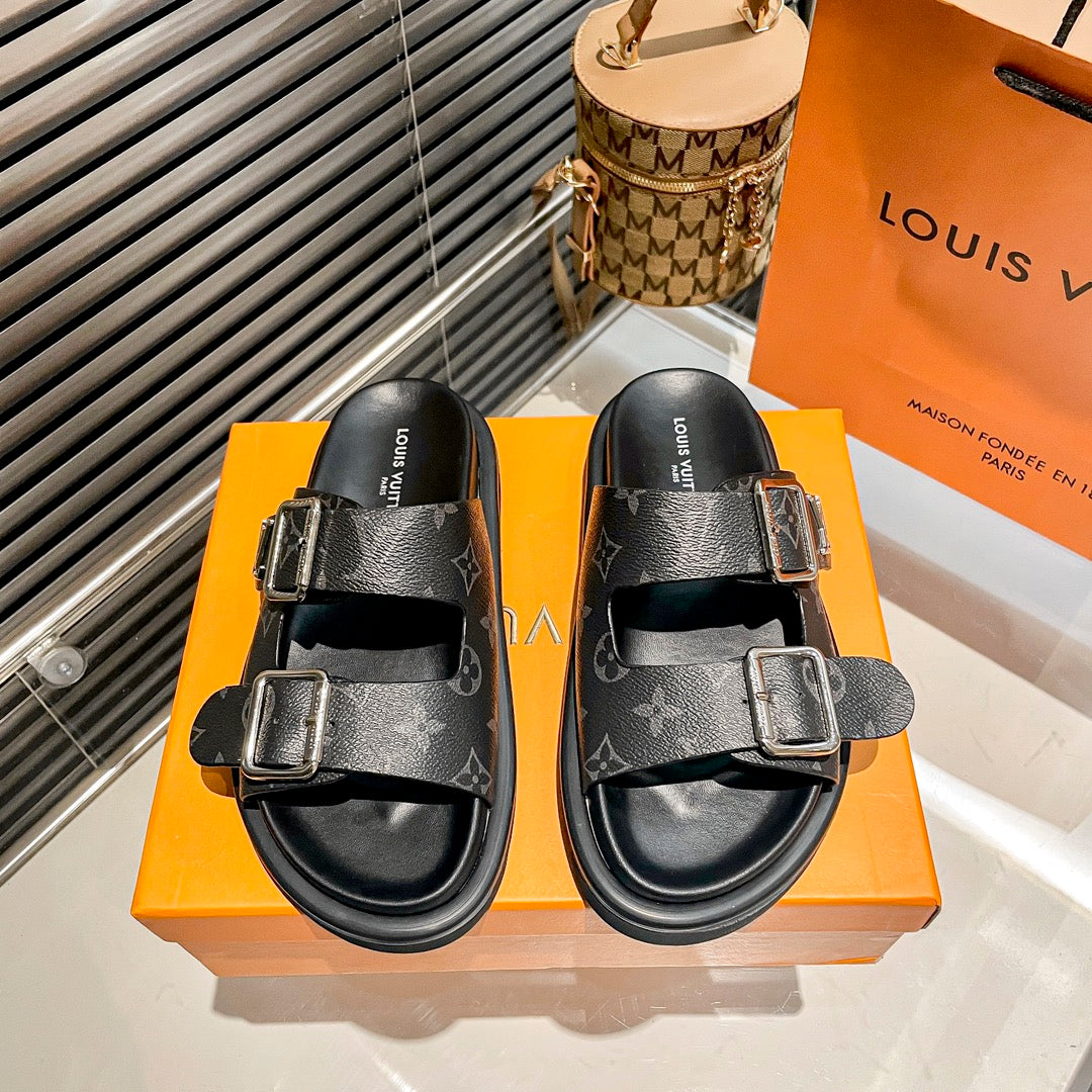 14E194ZDE Stylish Slippers