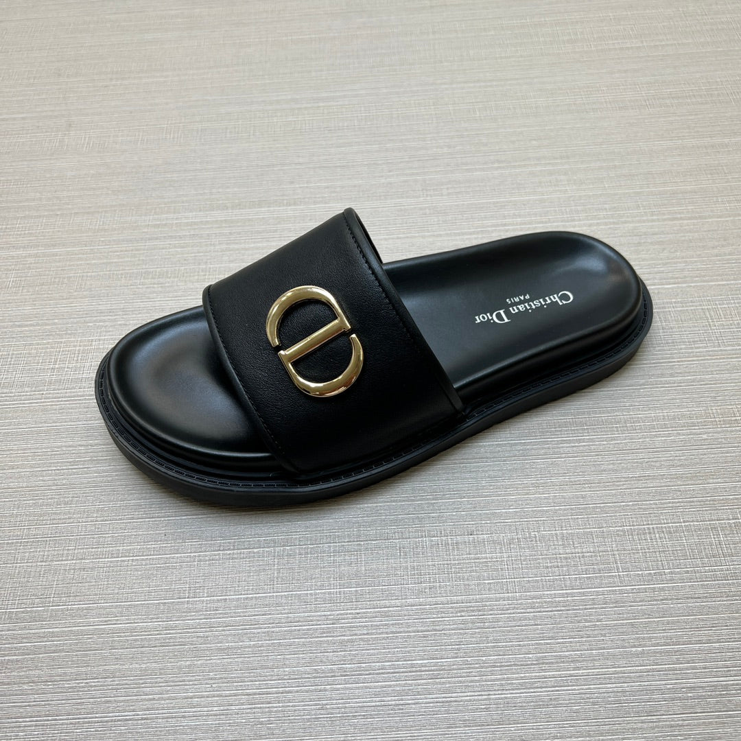 54D115ZDE Stylish slippers