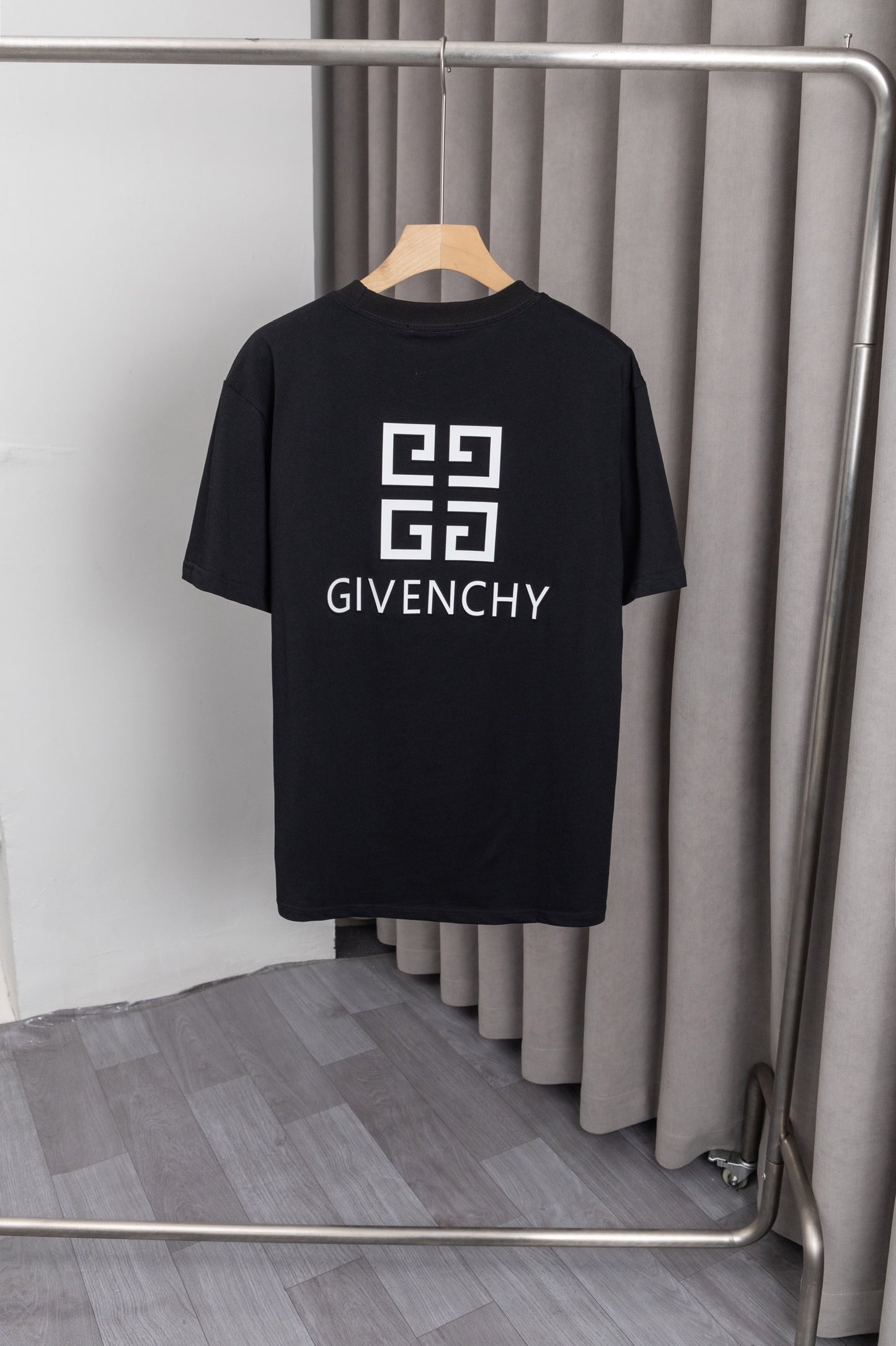 125WA2UDE Stylish T-shirts