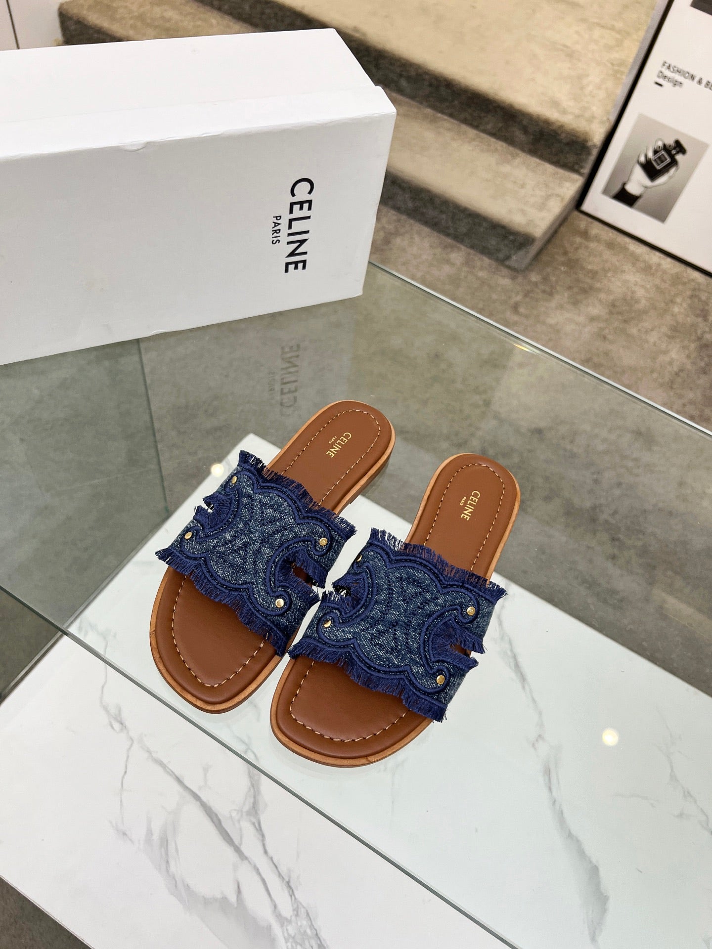 255QA25ZDE Stylish leather shoes