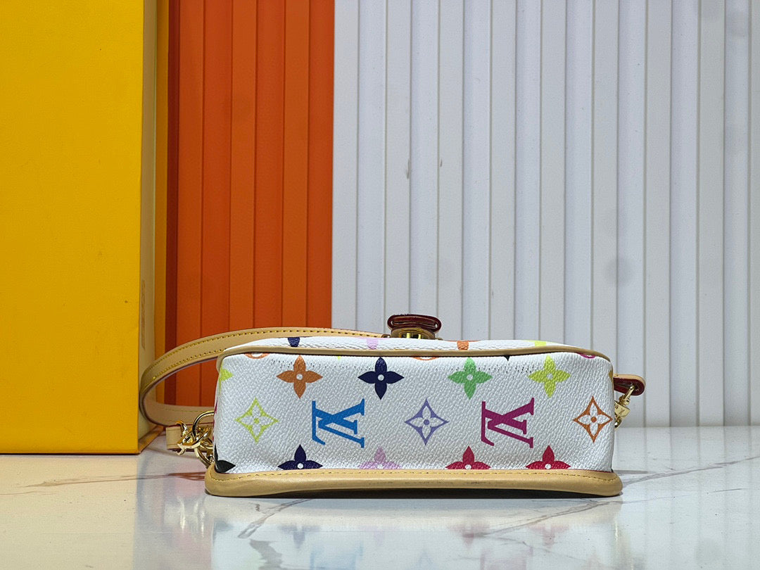 15XE1BDE Stylish leather bag