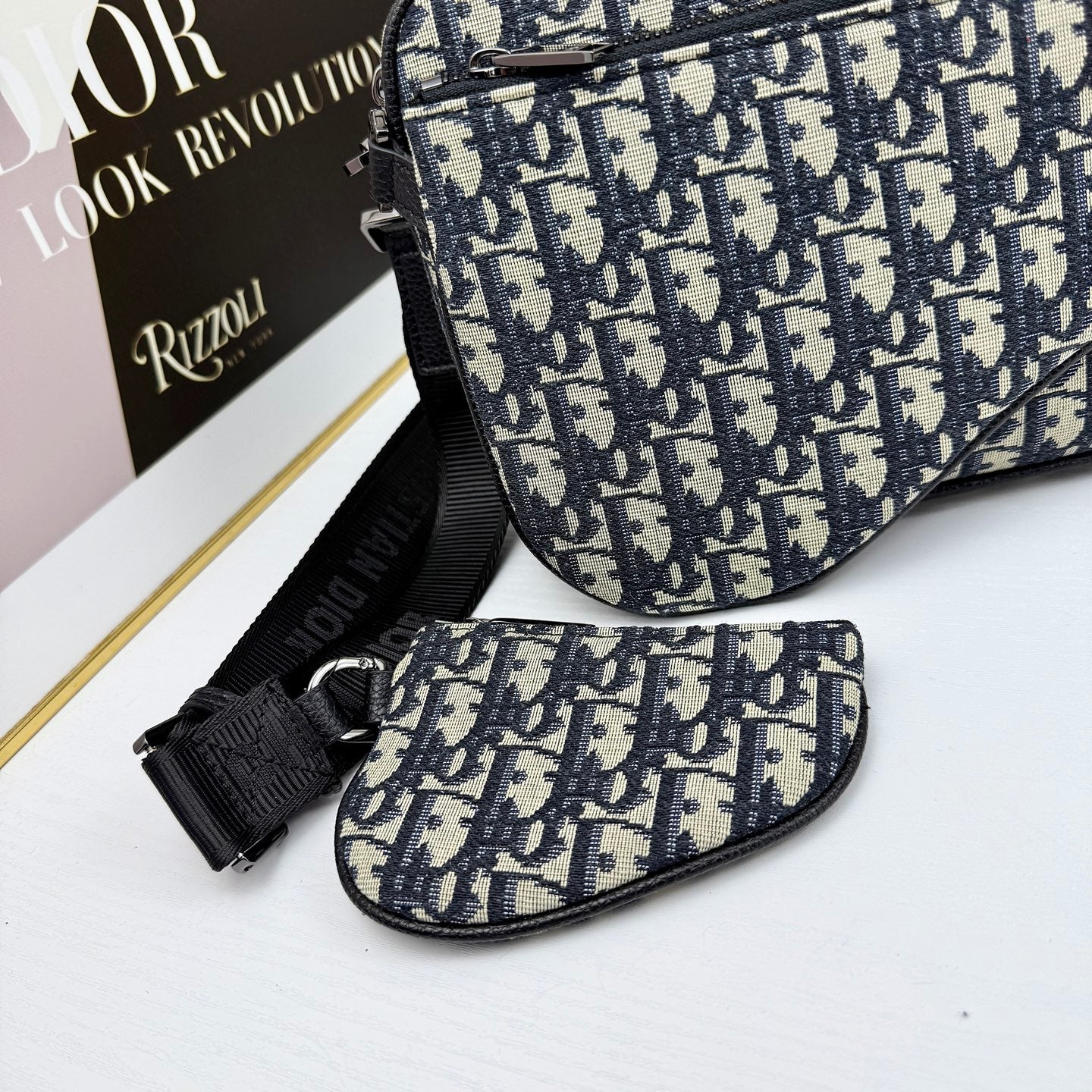 15RD66BDE Stylish bag