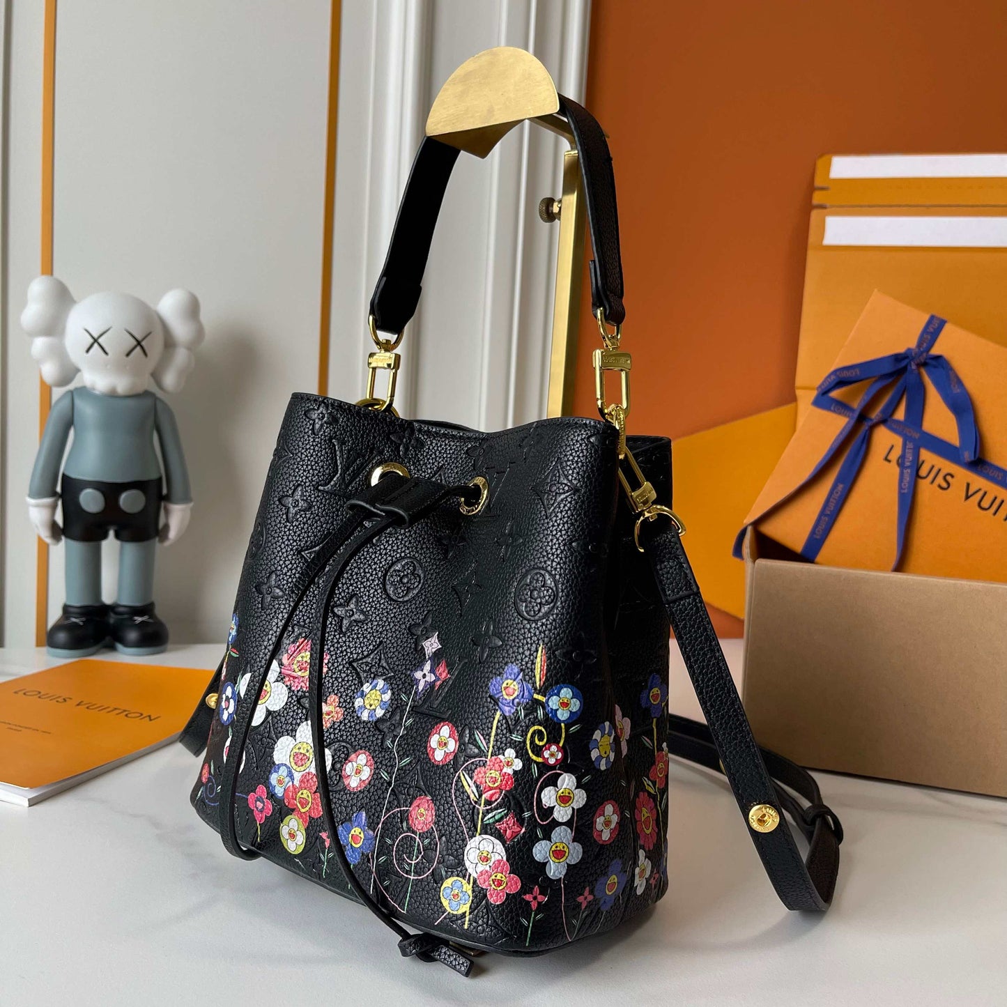15RE33BDE Stylish leather bag