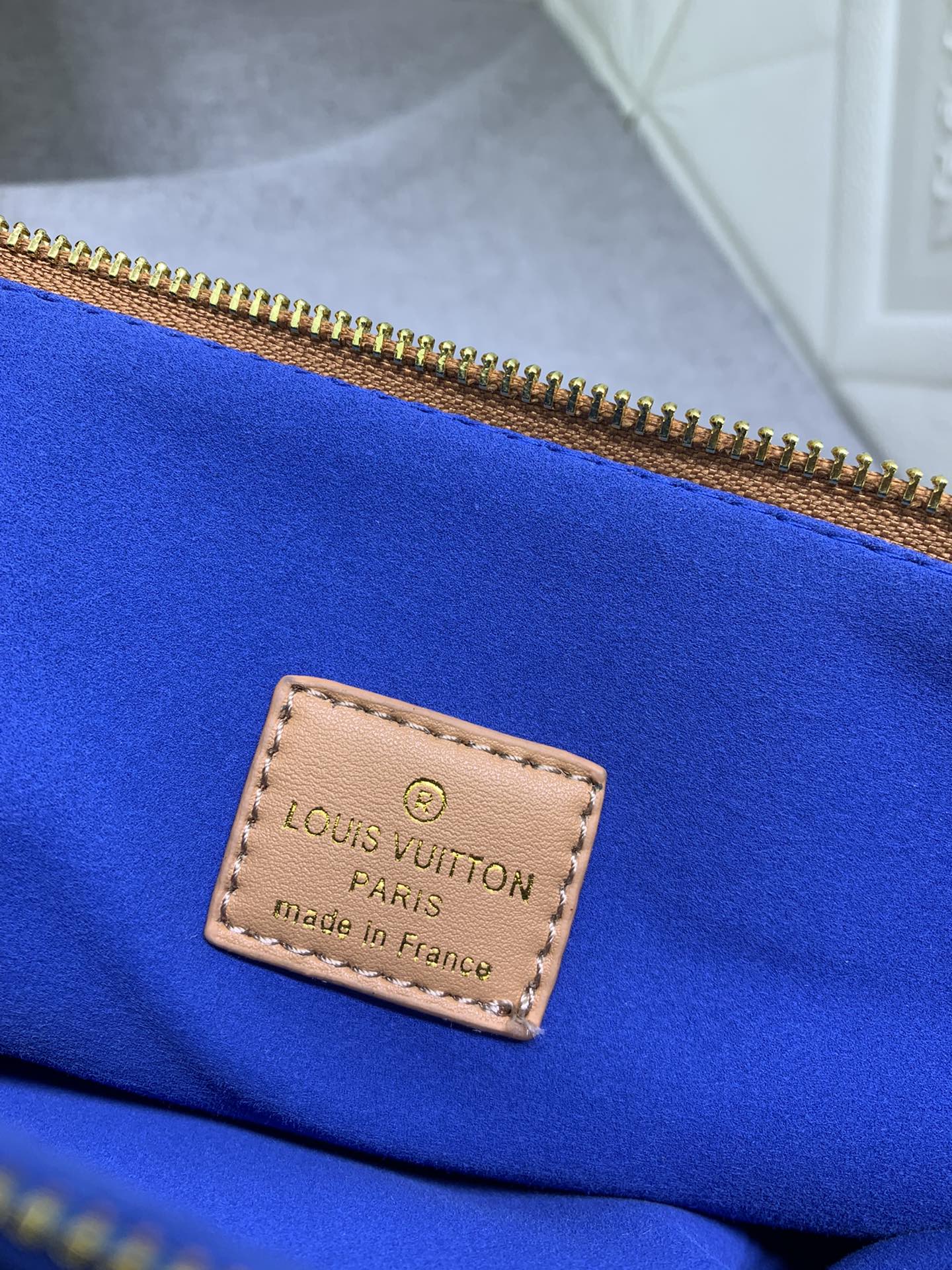 2XE40BDE Stylish leather bag 