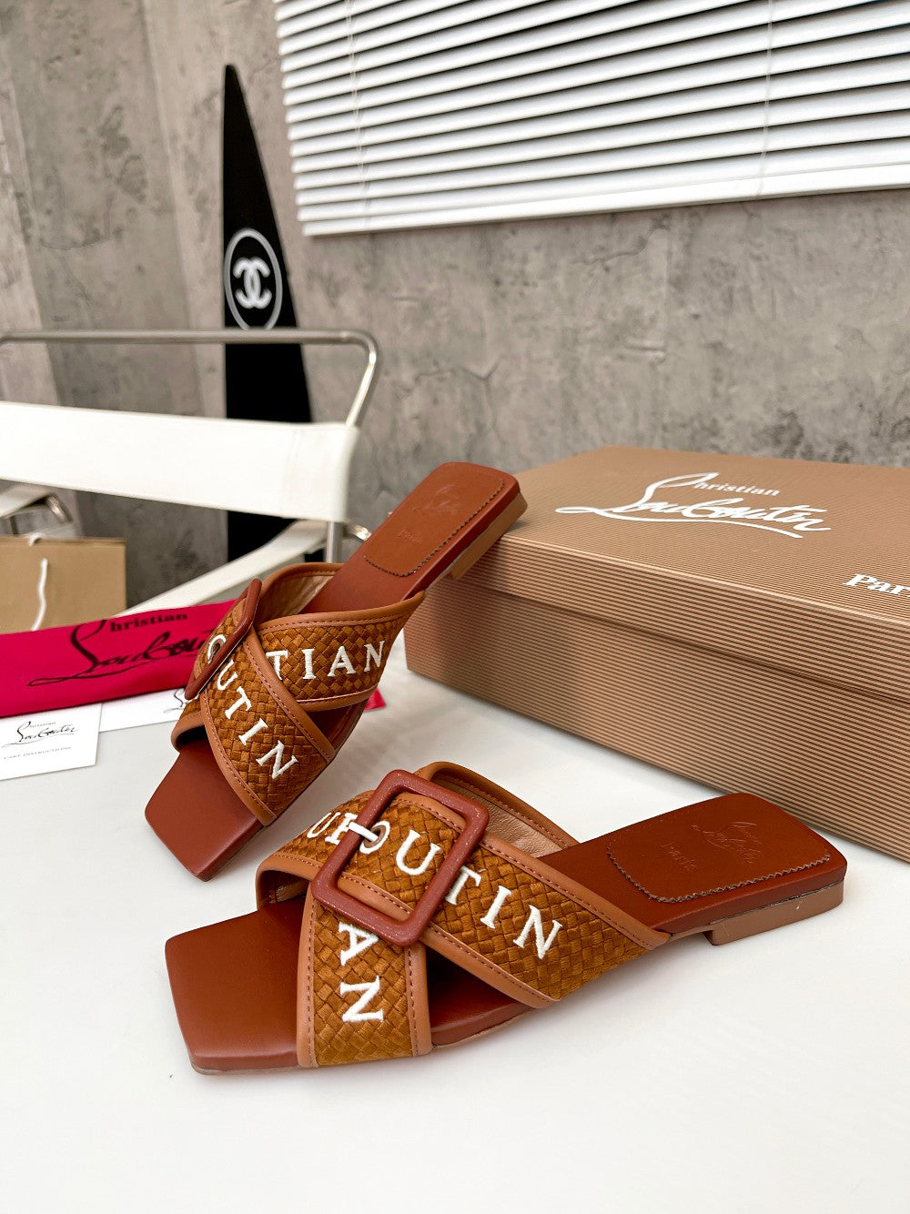 J4A43ZDE Stylish leather Slippers