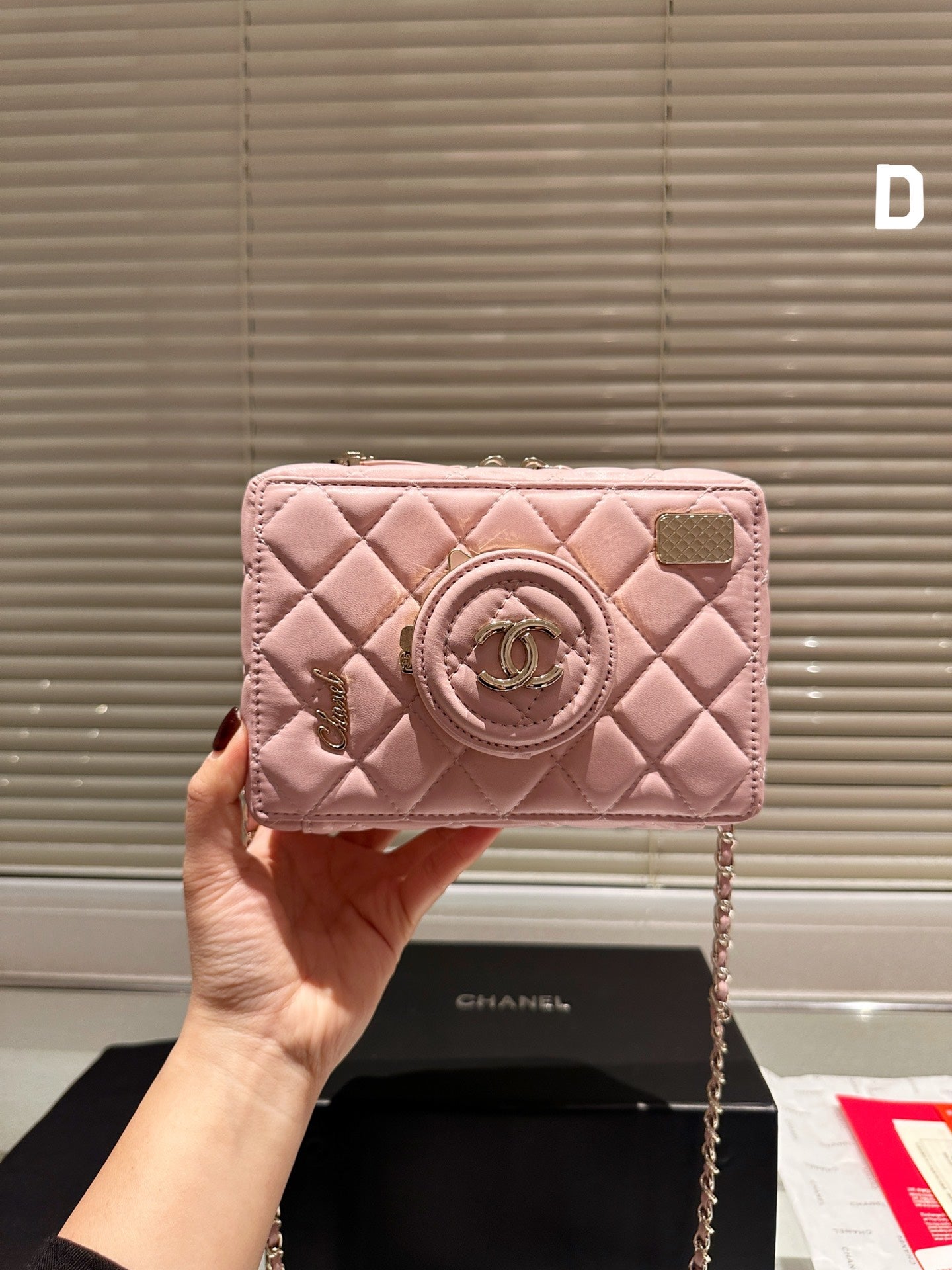 6XC420BDE Stylish Camera Bag