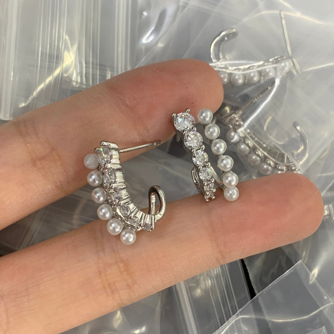 84A100EDE Stylish Earrings