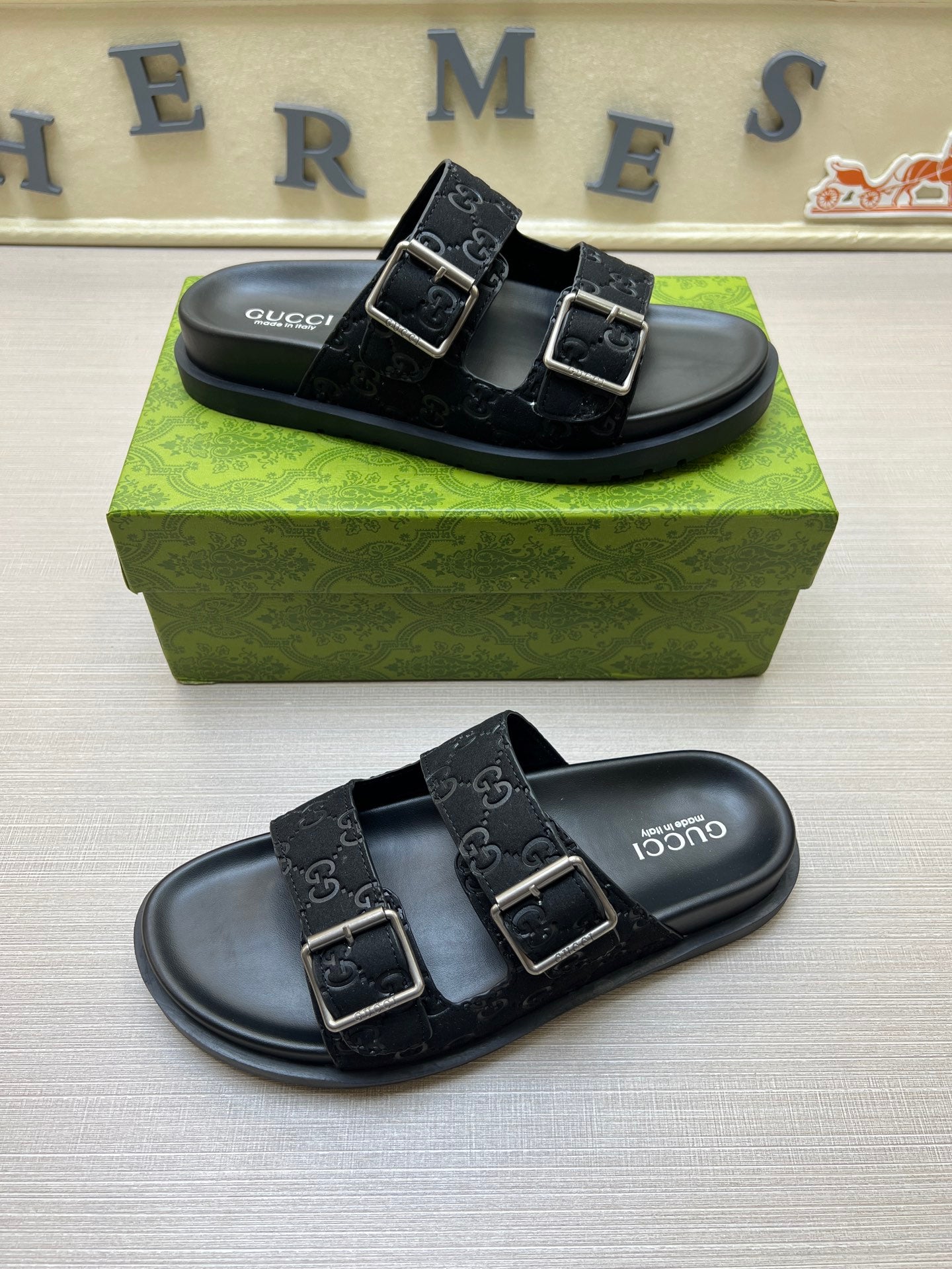 5QB15ZDE Stylish Slippers