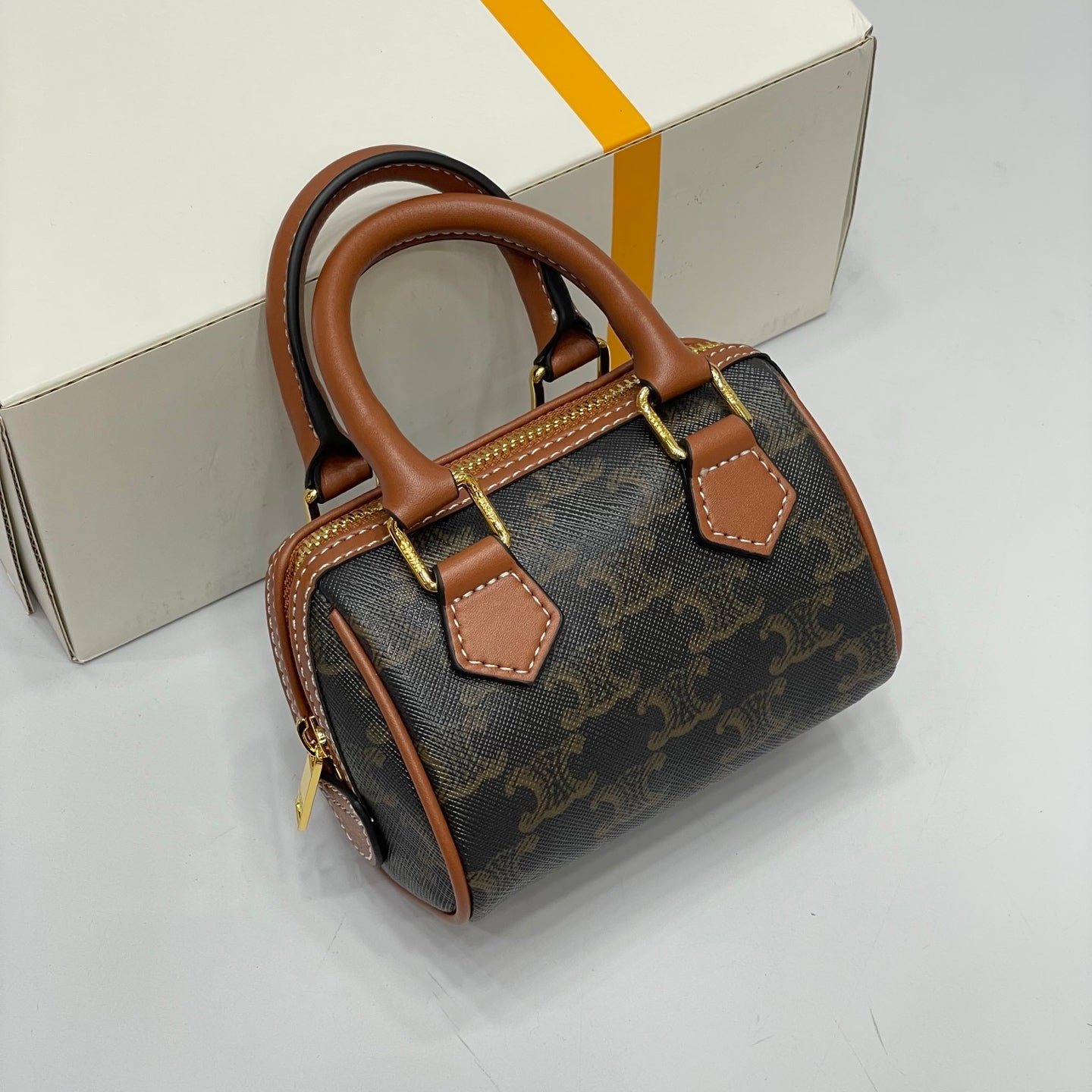 155NN27BDE Stylish leather bag