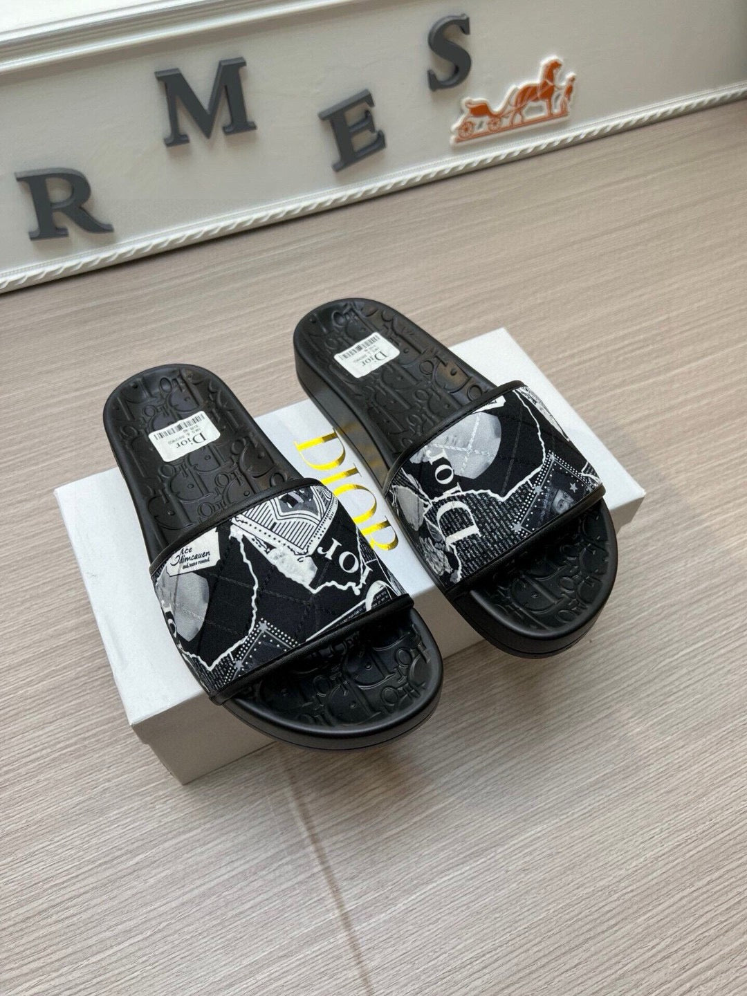 535ZD280ZDE Stylish Slippers