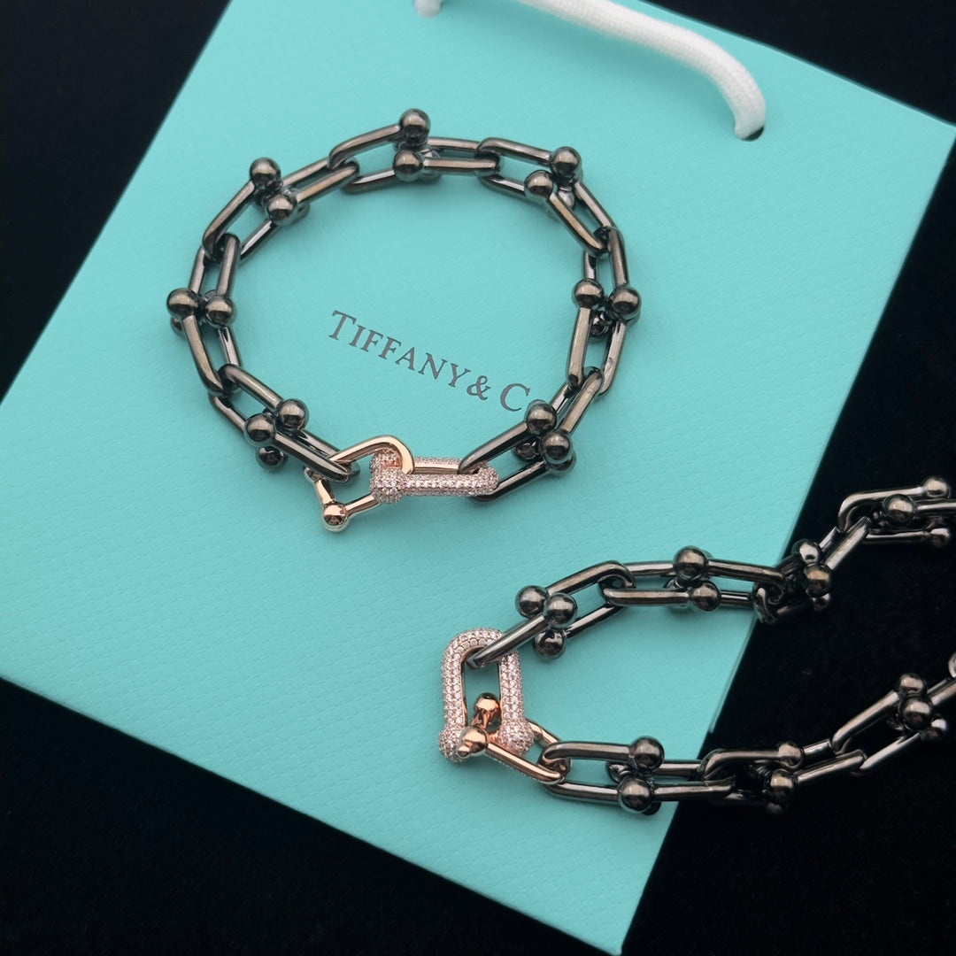 8XT31XDE Stylish  Earring Bracelets Necklaces