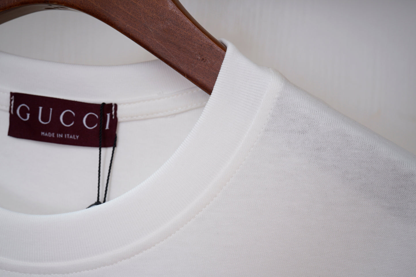 165NB24UDE Stylish T-shirt
