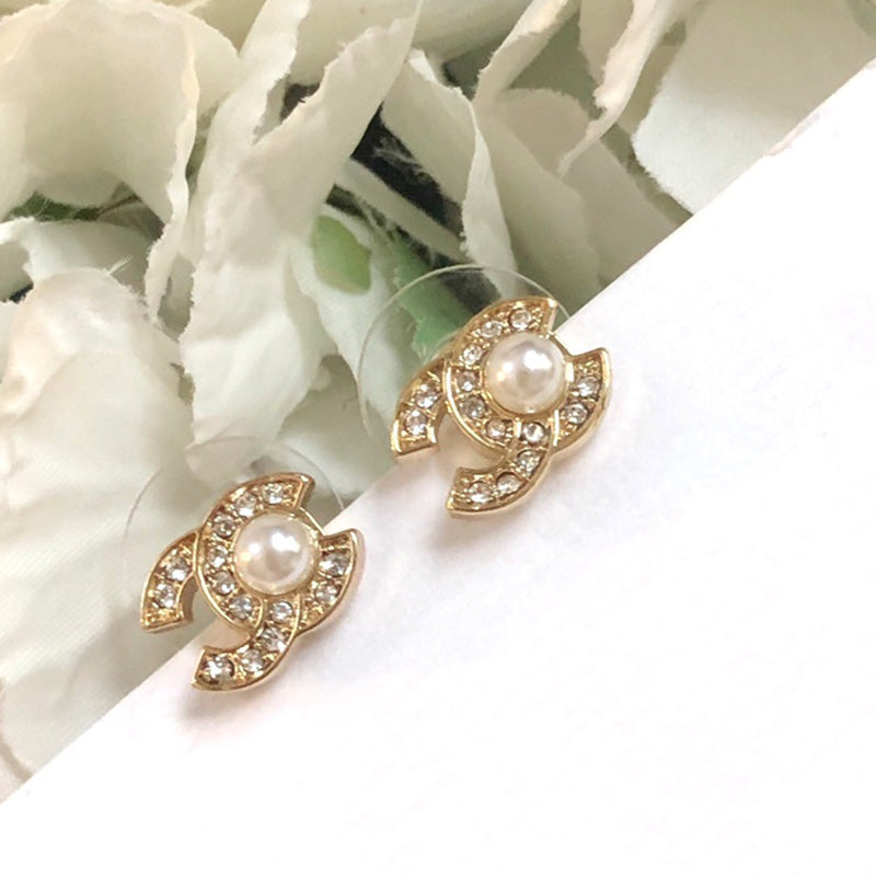 14C68EDE Stylish Earrings
