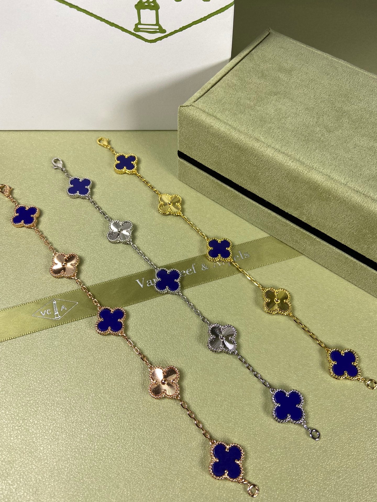 5XVA181KDE Stylish bracelets  5 flowers normal size1.5cm flower